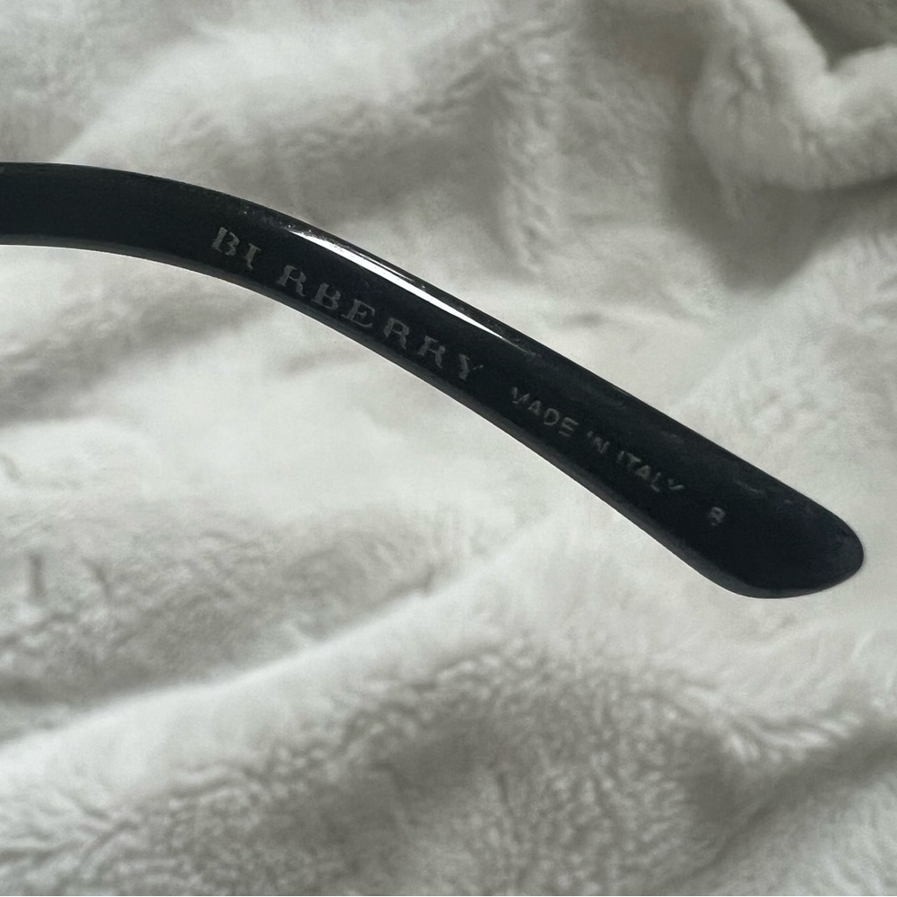 Burberry Sunglasses - Picture 3 of 6